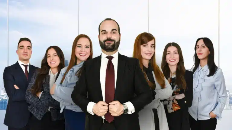 Equipo de abogados expertos para reclamaciones de vuelos de CIMA y Asociados